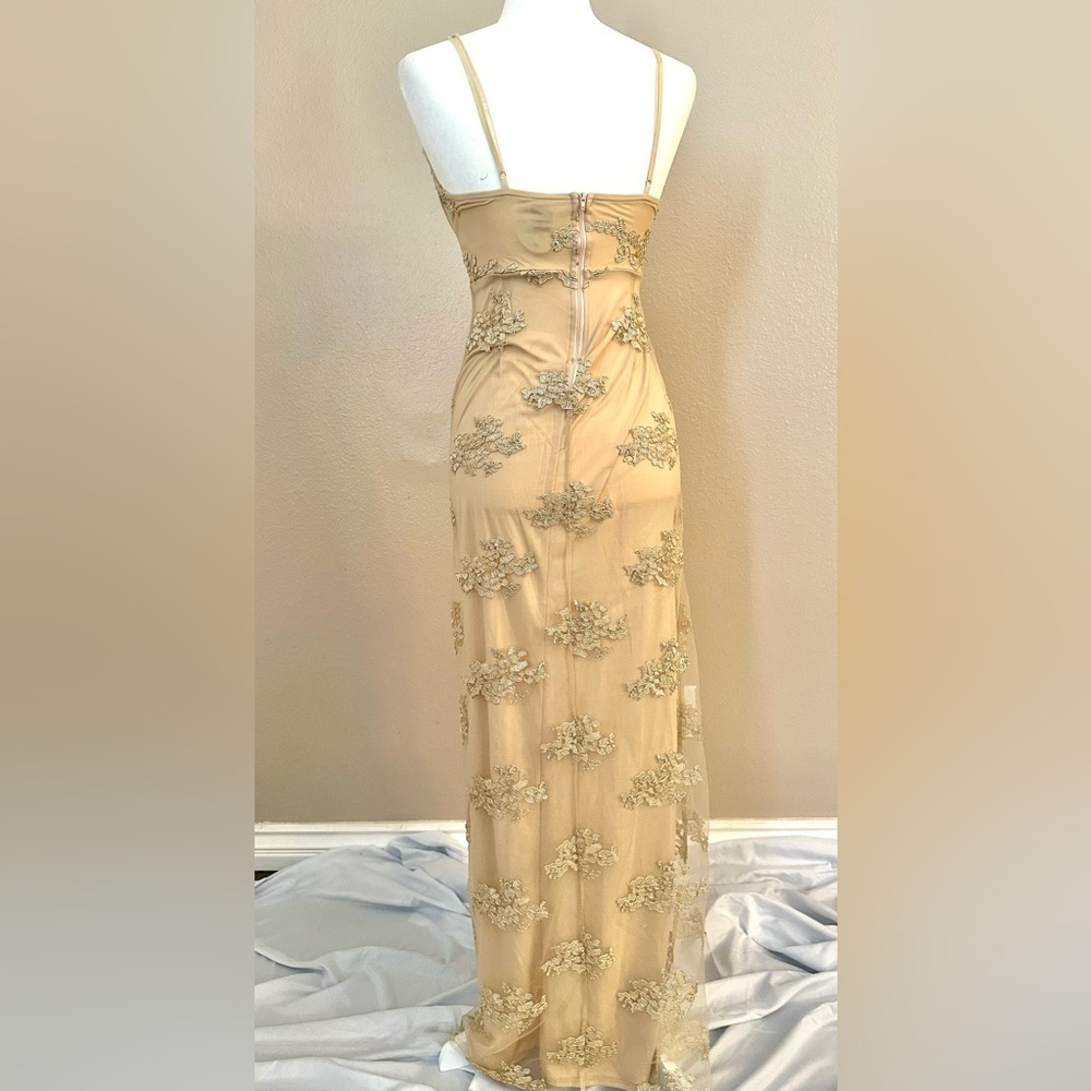 Elegant Windsor Cream Lace Gown NWT - Picture 10 of 10